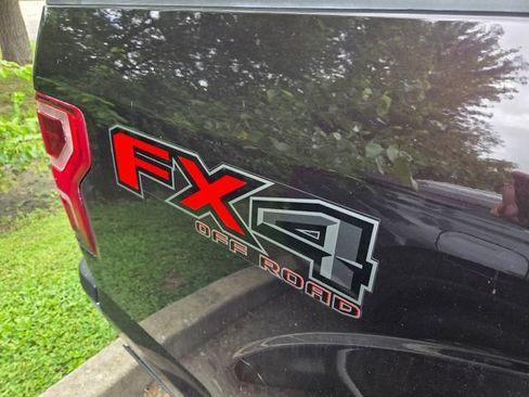 Used 2018 Ford F150 XLT w/ Equipment Group 302A Luxury AWD/4WD image 5