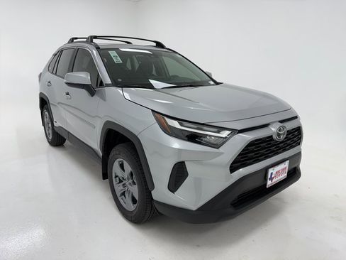 New 2025 Toyota RAV4 XLE w/ Convenience Package image 2