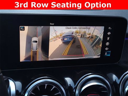 Used 2021 Mercedes-Benz GLB 250 4MATIC w/ Premium Package image 17