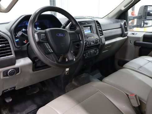 Used 2018 Ford F550 2WD Crew Cab Super Duty image 19