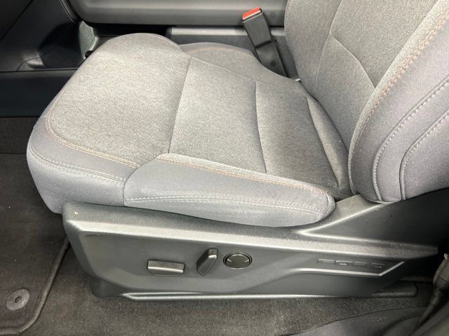 Used 2025 Ford Expedition Active AWD/4WD image 14