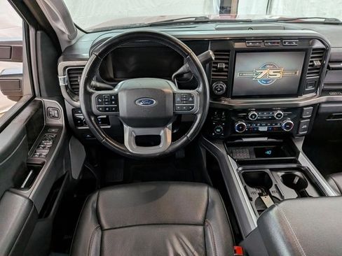 Used 2023 Ford F250 Lariat w/ Black Appearance Package image 30