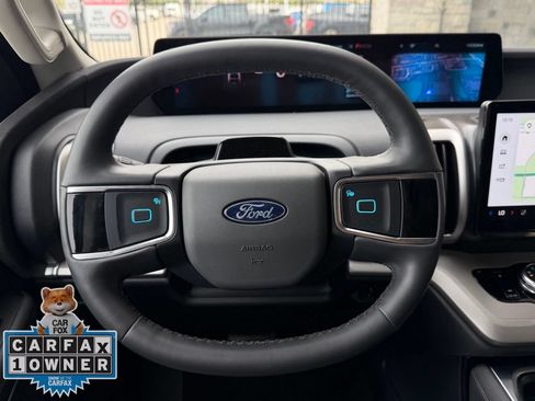 Used 2026 Ford Expedition Active RWD image 11