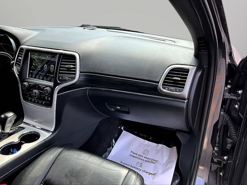 Used 2018 Jeep Grand Cherokee Limited AWD/4WD image 29