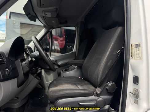 Used 2015 Mercedes-Benz Sprinter 2500 image 16