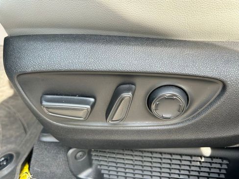 Certified 2024 Toyota Sienna XLE FWD image 16