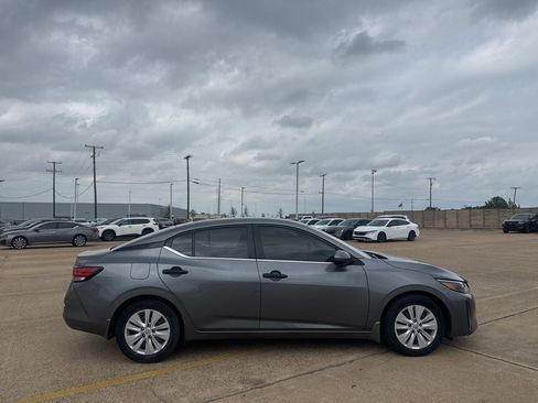 Certified 2024 Nissan Sentra S image 24