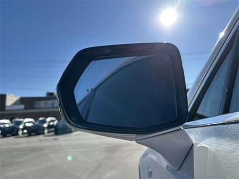 Certified 2022 Cadillac XT4 Premium Luxury w/ Enhanced Visibility Package image 41