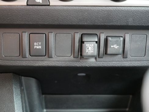 Used 2023 Toyota Tacoma SR5 AWD/4WD image 27