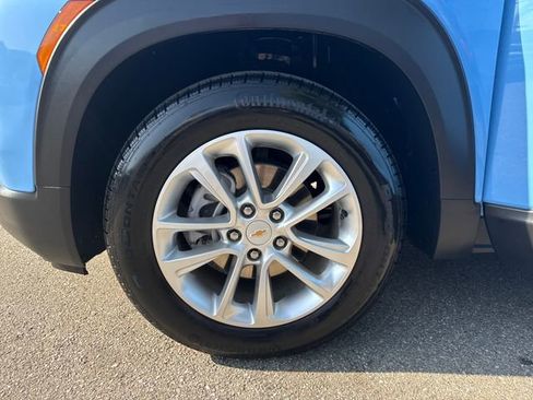 Used 2024 Chevrolet TrailBlazer LS w/ LS Convenience Package FWD image 25