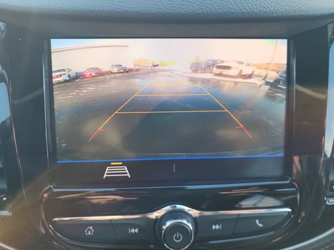 Used 2020 Chevrolet Trax LT w/ LT Convenience Package image 17