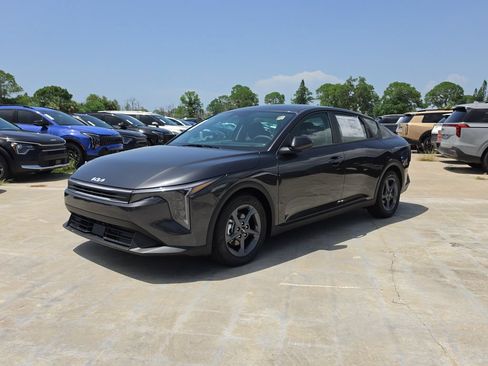 New 2026 Kia K4 FWD image 4