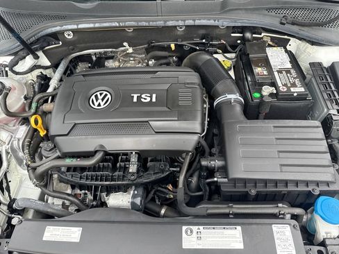 Used 2019 Volkswagen GTI 4-Door FWD image 18