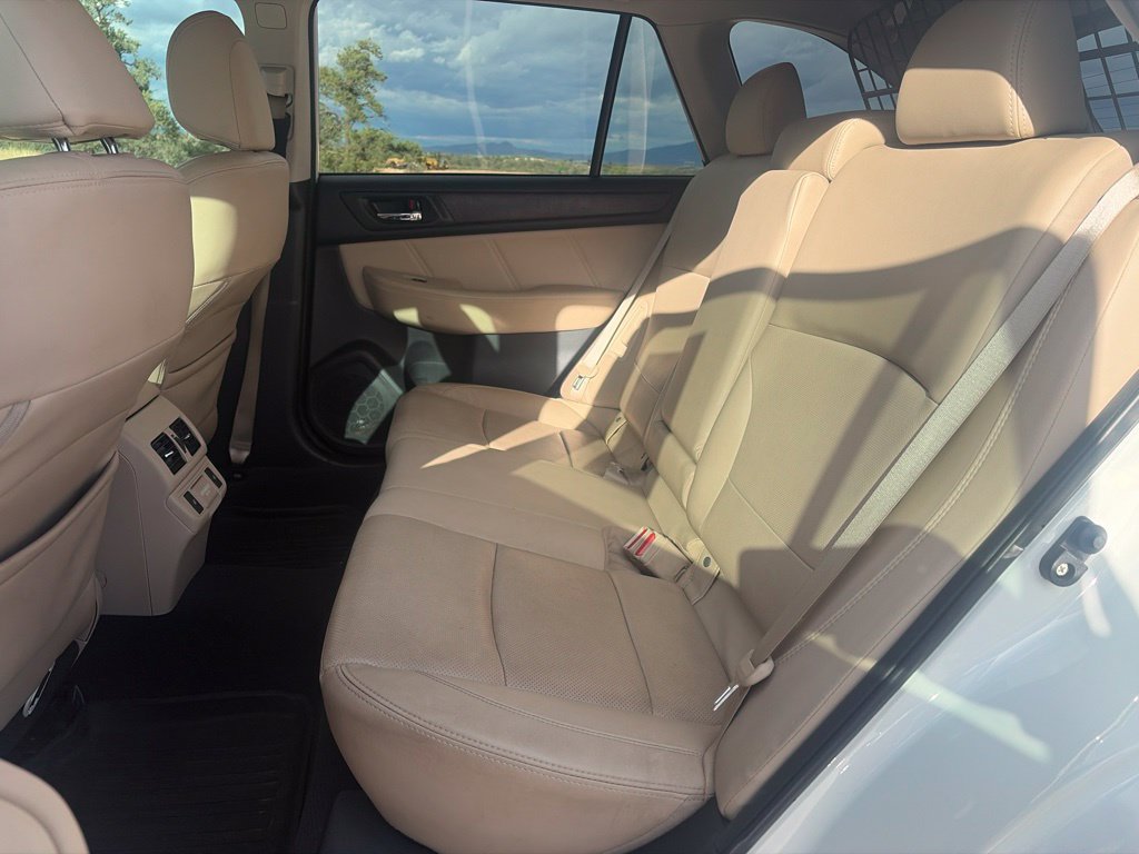 Used 2018 Subaru Outback 3.6R Limited AWD/4WD image 12