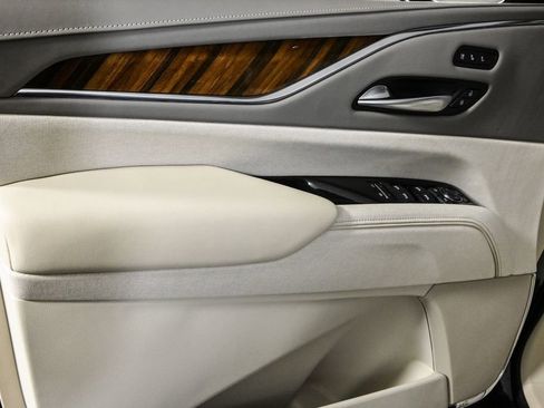 New 2024 Cadillac Escalade Sport Platinum w/ LPO, ONYX Package image 6