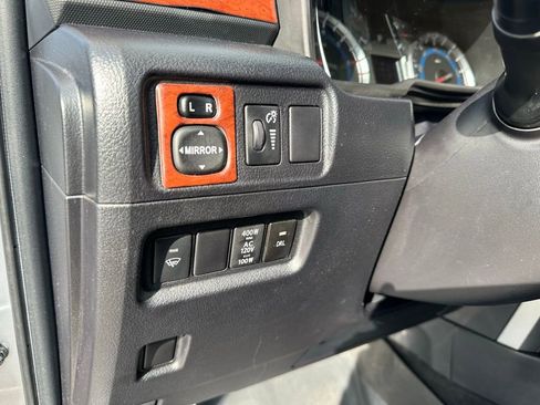 Used 2019 Toyota 4Runner SR5 Premium AWD/4WD image 15