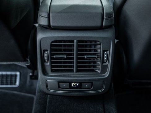 Used 2022 Audi e-tron GT Premium Plus image 43