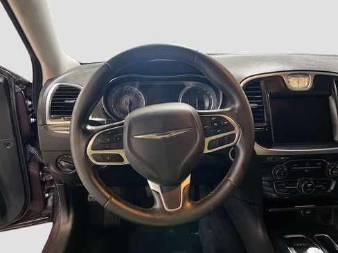 Used 2021 Chrysler 300 Touring w/ Sport Appearance Package RWD image 11