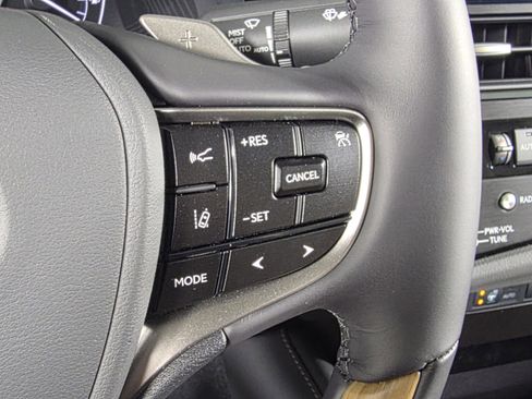 New 2025 Lexus ES 350 Ultra Luxury image 14