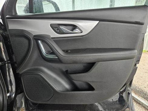 Used 2025 Chevrolet Blazer LT FWD image 27