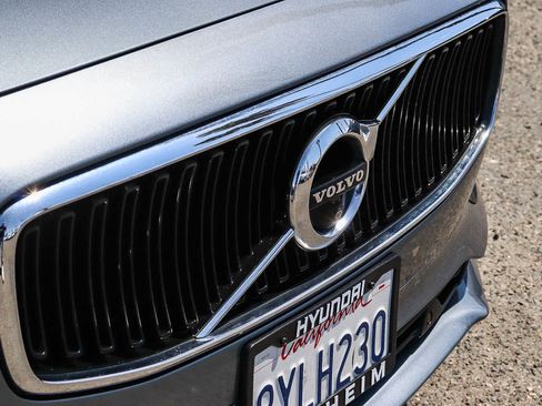 Used 2018 Volvo S90 T5 Momentum w/ Convenience Package FWD image 6