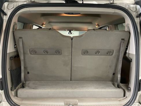 Used 2007 Jeep Commander Sport w/ Skid Plate Group AWD/4WD image 21