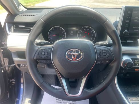 Used 2019 Toyota RAV4 XLE Premium FWD image 27