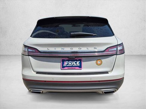 Used 2022 Lincoln Nautilus Reserve AWD/4WD image 5
