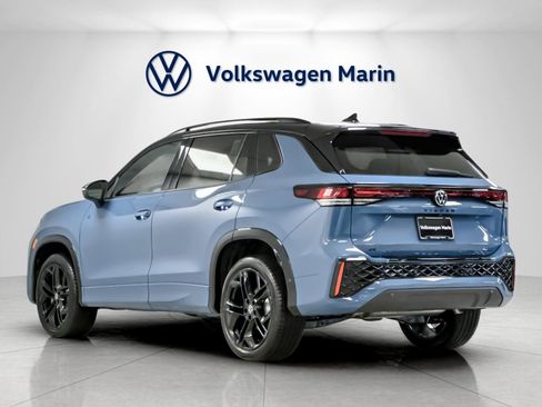 New 2026 Volkswagen Tiguan SE R-Line image 3