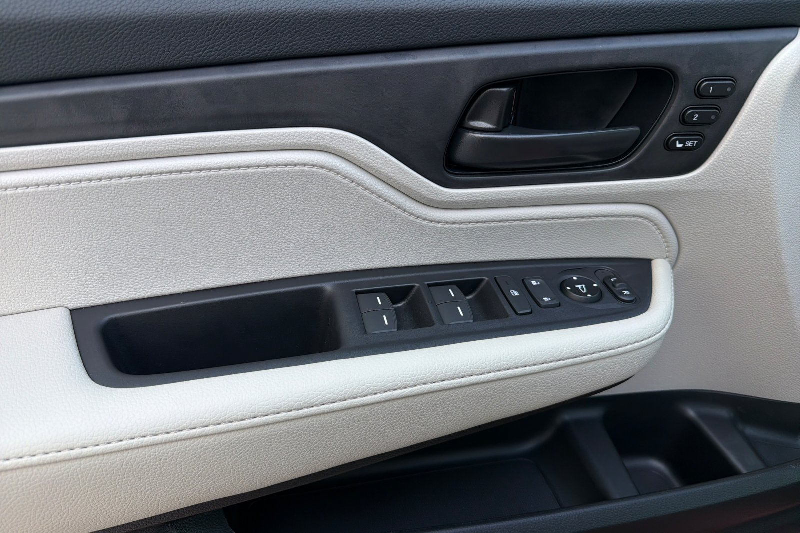 New 2027 Honda Odyssey EX-L image 12