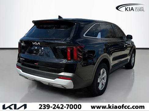 New 2026 Kia Sorento LX image 5