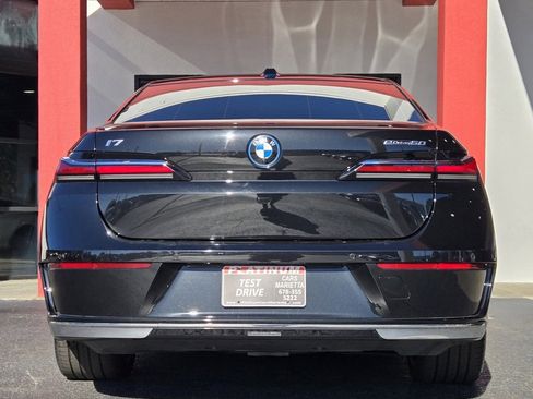 Used 2024 BMW i7 eDrive50 w/ Executive Package image 8