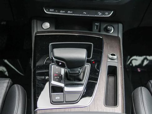 Used 2023 Audi Q5 2.0T Premium Plus w/ Premium Plus Package AWD/4WD image 13