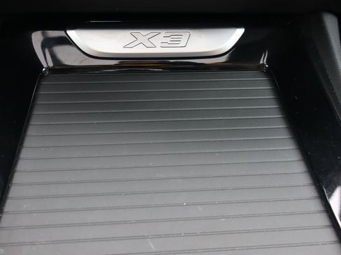 Used 2024 BMW X3 xDrive30i w/ Premium Package image 12