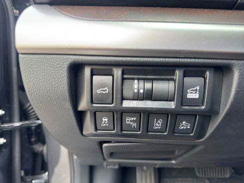 Used 2019 Subaru Outback 2.5i Limited AWD/4WD image 13