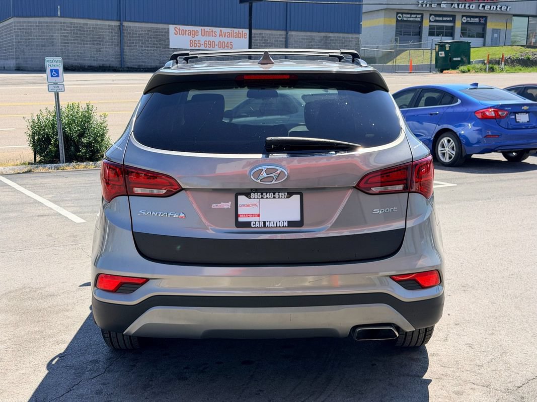Used 2018 Hyundai Santa Fe Sport w/ 2.4L Value Package 02 FWD image 5