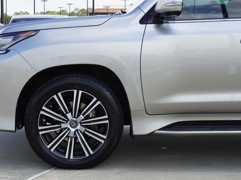 Certified 2021 Lexus LX 570 4WD w/ Luxury Package image 10