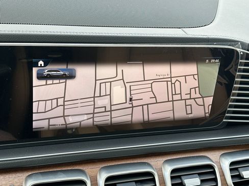 New 2026 Mercedes-Benz GLS 580 4MATIC image 19