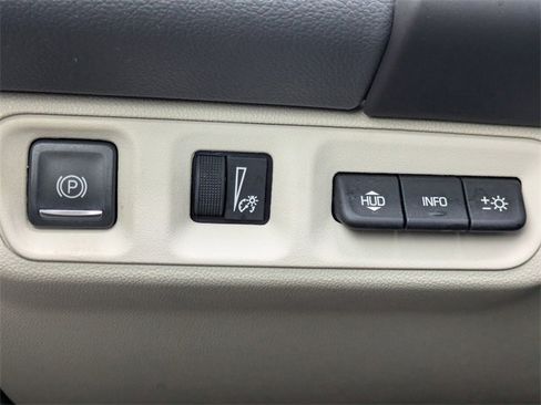 Used 2021 GMC Acadia Denali w/ Denali Technology Package image 28