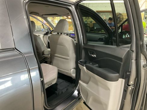 Used 2017 Honda Ridgeline RTL image 29