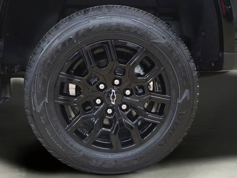 New 2025 Chevrolet Colorado W/T w/ WT Custom Package RWD image 29