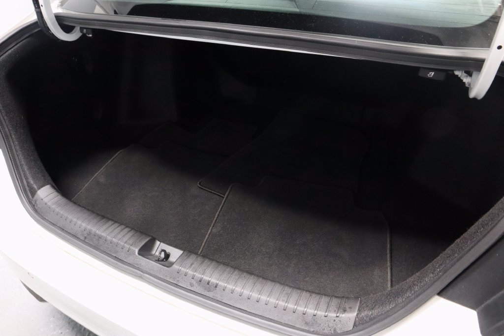 Used 2023 Honda Accord EX-L image 13