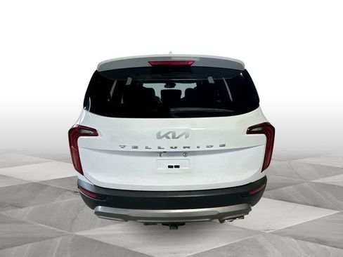 Used 2022 Kia Telluride EX w/ EX Premium Package FWD image 7