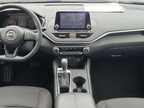 Certified 2025 Nissan Altima 2.5 S FWD image 14