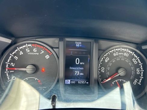 Used 2021 Toyota Tacoma SR AWD/4WD image 9