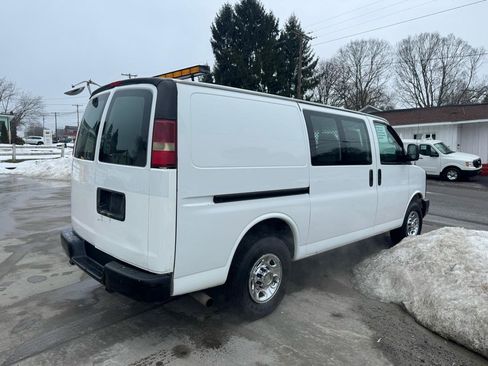 Used 2008 Chevrolet Express 3500 image 4