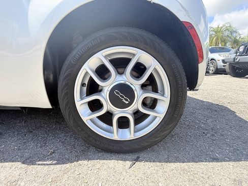 Used 2013 FIAT 500 Pop FWD image 25