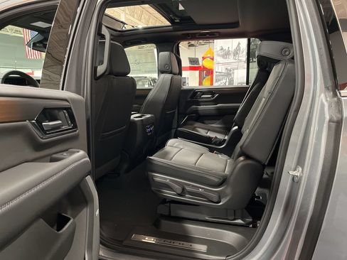 New 2026 GMC Yukon XL Denali w/ Sun & Power Step Package AWD/4WD image 17