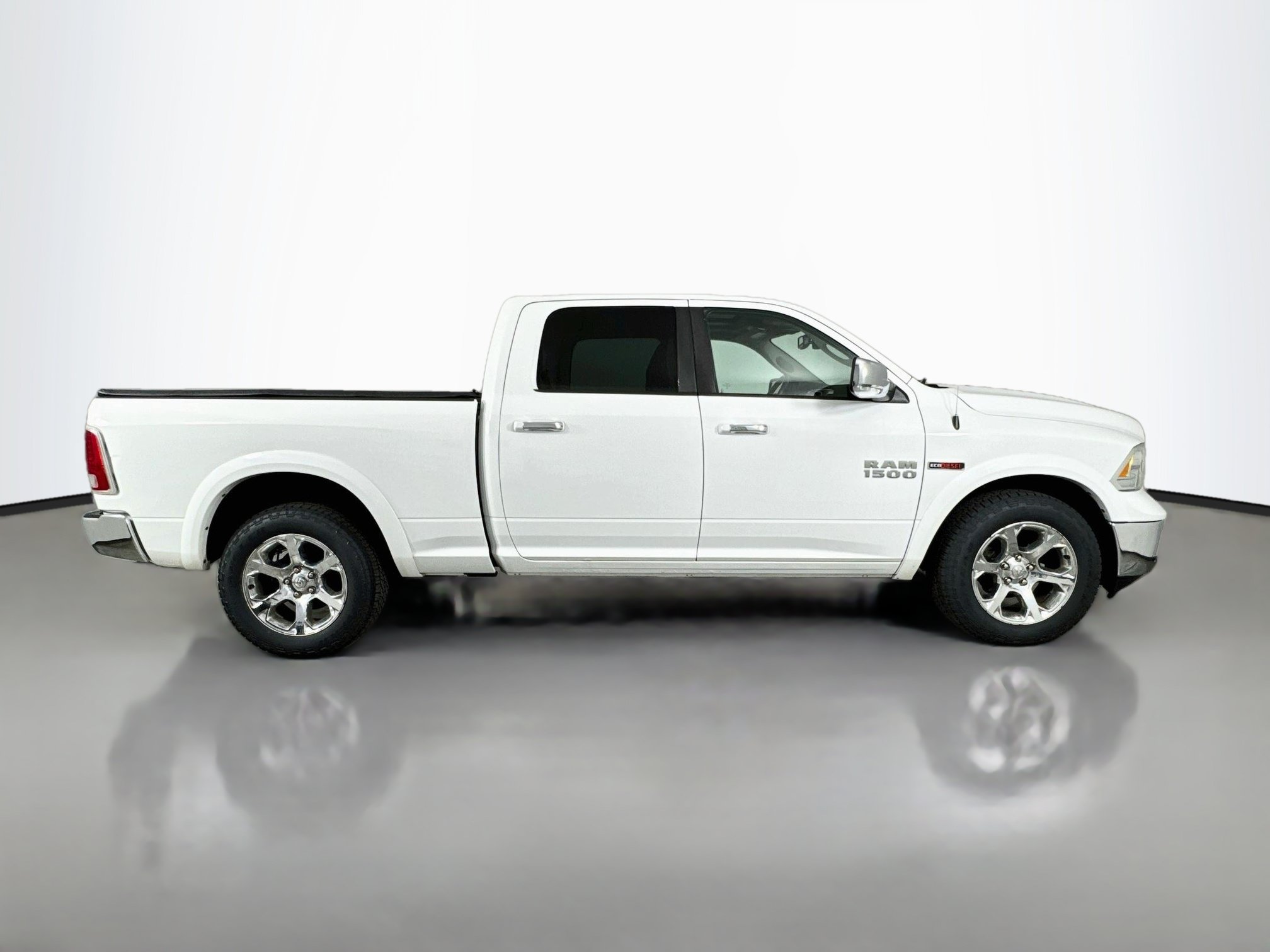 Used 2014 RAM 1500 Laramie w/ Convenience Group AWD/4WD image 8