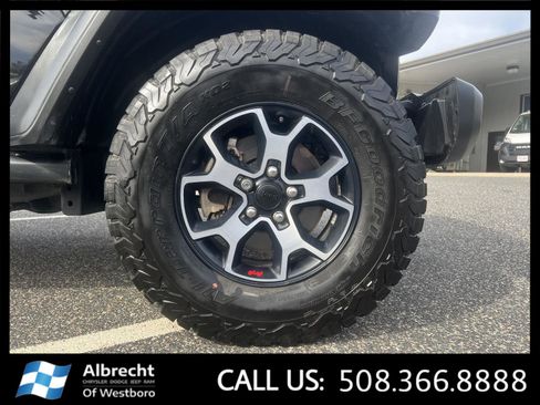 Used 2022 Jeep Wrangler Unlimited Rubicon w/ Cold Weather Group image 35